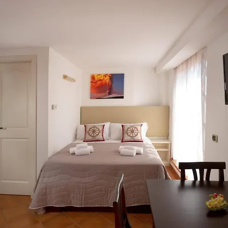 Re Tancredi Bed & Breakfast *